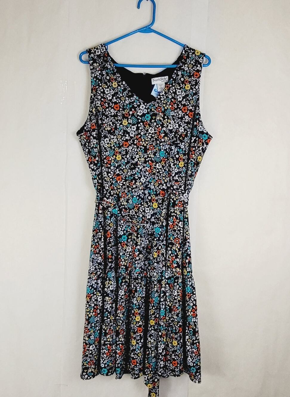 NWT NorthStyle Blue Floral Midi Dress Size L Cottagecore Gardengirl Vacation